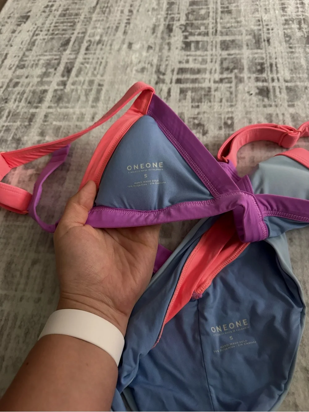OneOne Swimwear SET
Bikini Kailua Kameron Jesse
Blue Purple - Picture 8 of 9